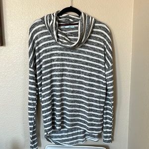 Maurices cowl Neck Long sleeve  sz L